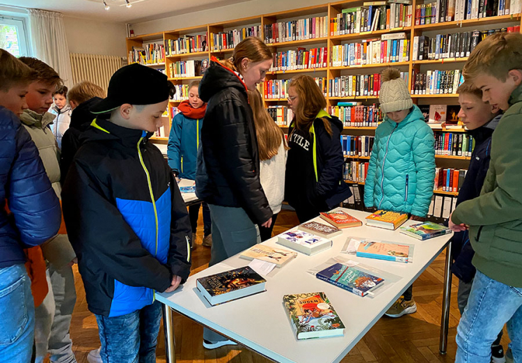 Zum Welttag des Buches startete die Bibliothek der Ursulaschule verschiedene Aktionen.